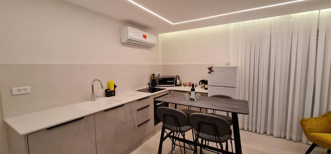 Sea Side Eilat Holiday Apartment